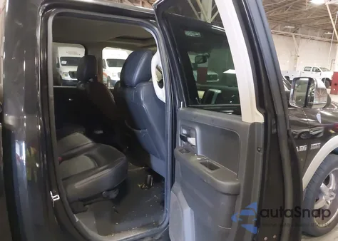 2010 Dodge Ram 1500 Laramie z USA, uszkodzony, nr VIN 1D7RV1GT5AS252157